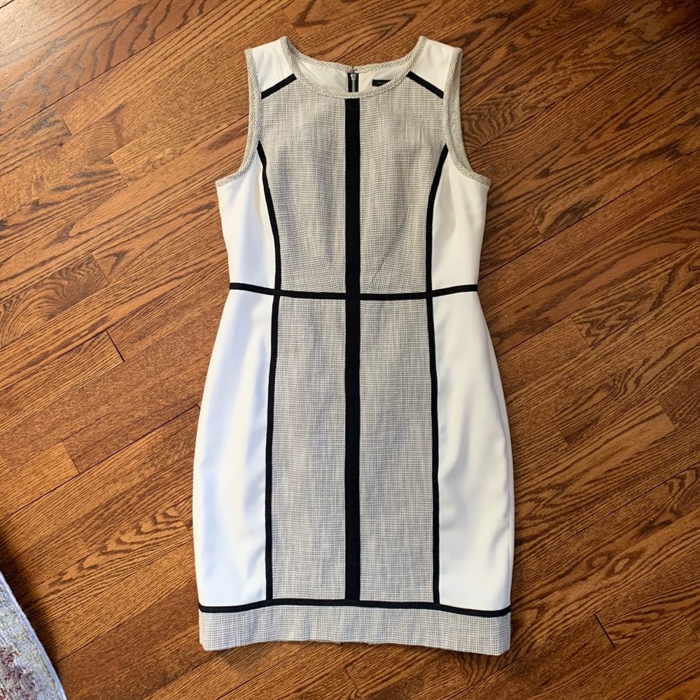 Ann Taylor sheath dress with zipper back